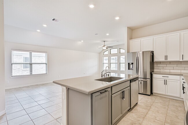 Building Photo - 7019 Terra Dr