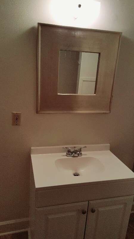 Building Photo - 1007 Curran St NW