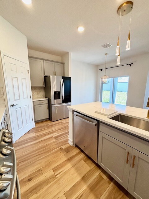Building Photo - Now Leasing in Mascotte 4Bdrm 2Bath Open Concept – Don’t Miss This Home!