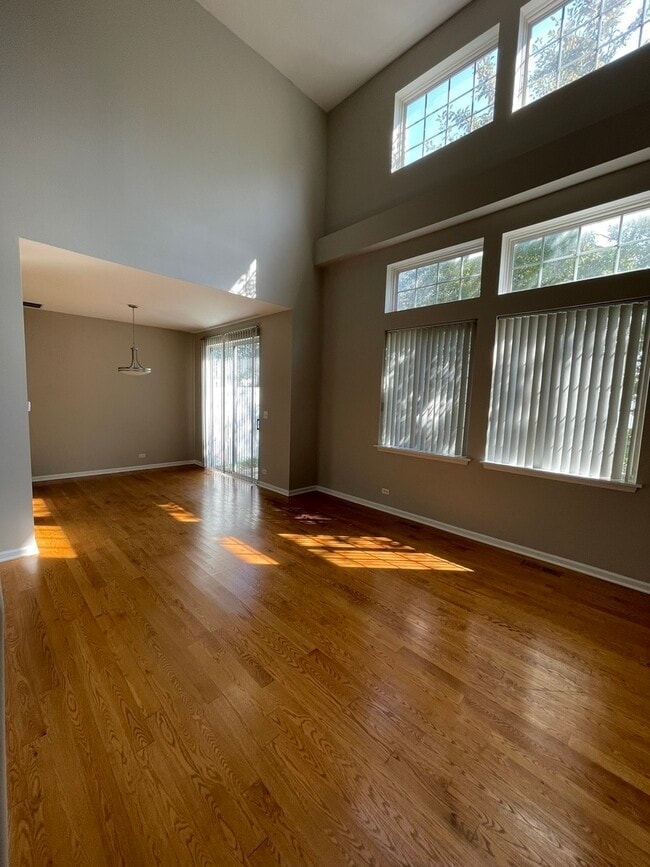 Building Photo - 1465 N Waterbury Cir