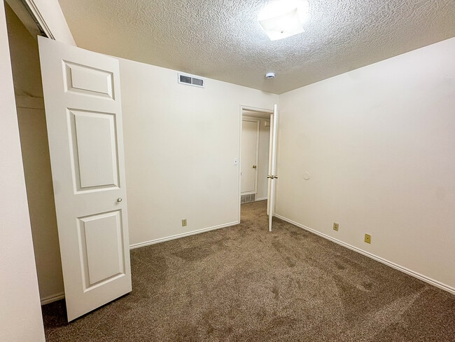 Building Photo - 1227 Riverside Ave