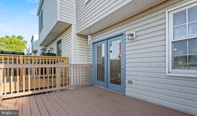Building Photo - 6359 New Haven Ct