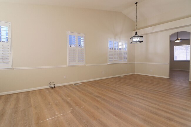 Building Photo - 8701 White Fir St