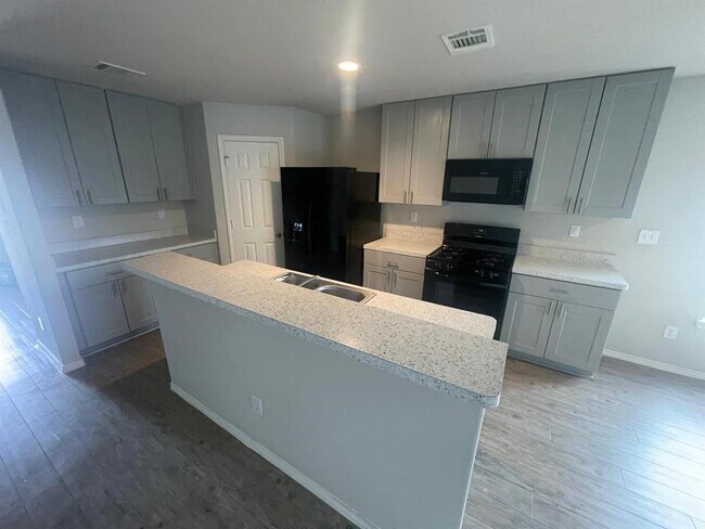 Building Photo - 14550 Breezy Orch Trail