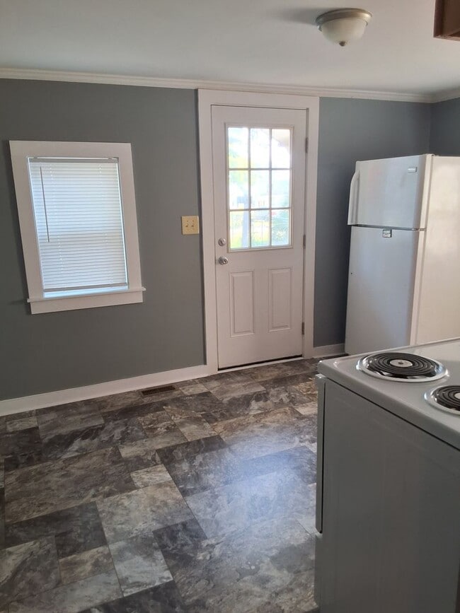 Building Photo - Single family home in Morehead City