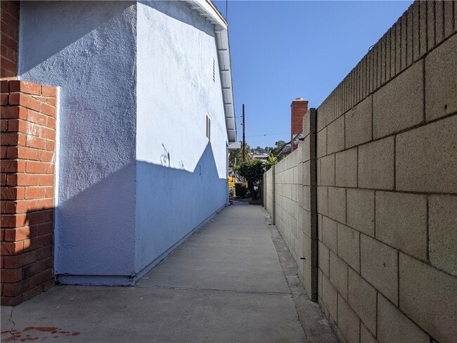 Building Photo - 1510 Dorner Dr