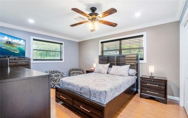 Building Photo - 601 N 44th Ave