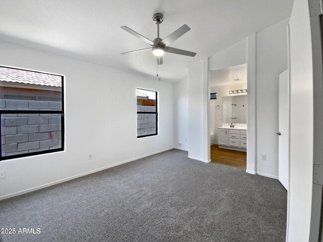 Building Photo - 1488 W Page Ave