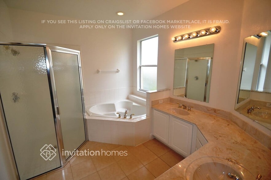 Building Photo - 2671 Boat Cove Cir