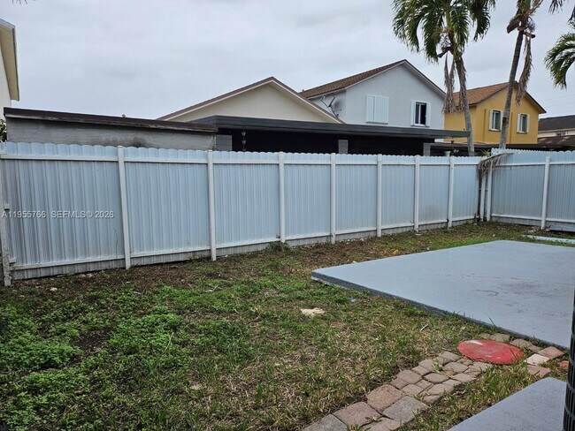 Building Photo - 16150 SW 138th Ct