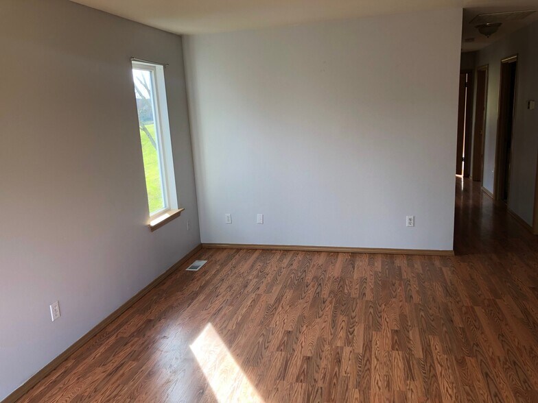 Building Photo - 2210 Grade Ave