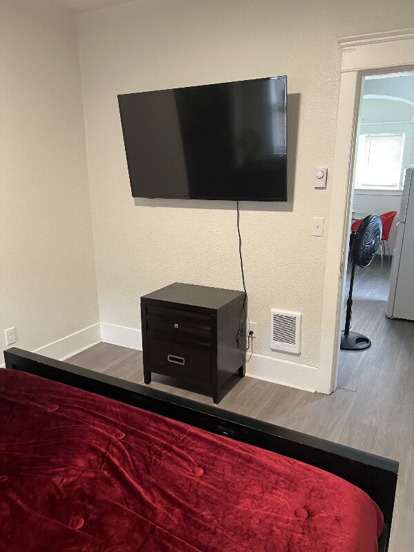 Building Photo - 1316 S 25th St