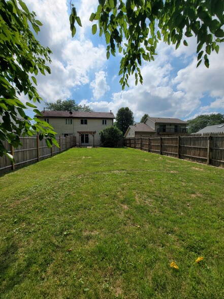 Building Photo - 1514 Peachtree Ln