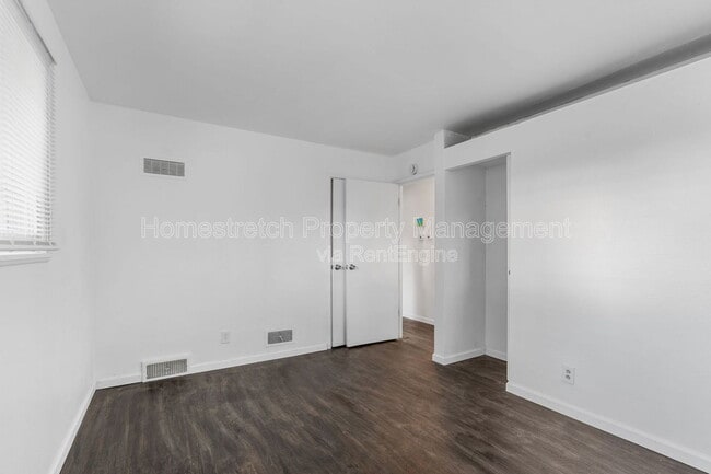 Building Photo - 212 Mc Alpine Dr