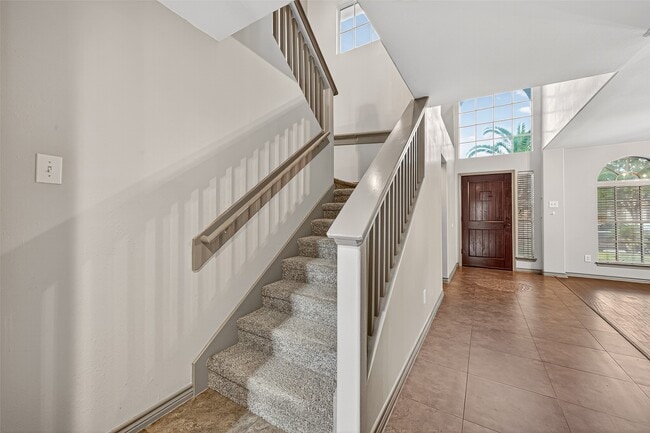 Building Photo - 14762 Country Rose Ln