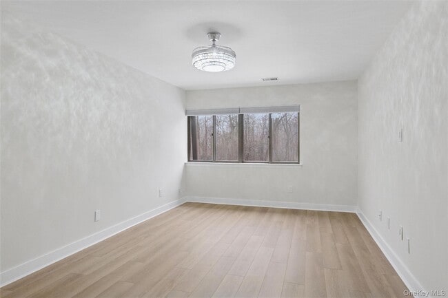 Building Photo - 70 Pheasant Run