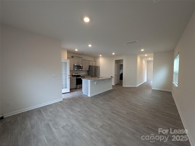 Building Photo - 9043 Lowfalls Ln