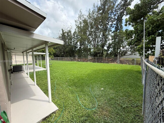 Building Photo - 11450 SW 47th Terrace