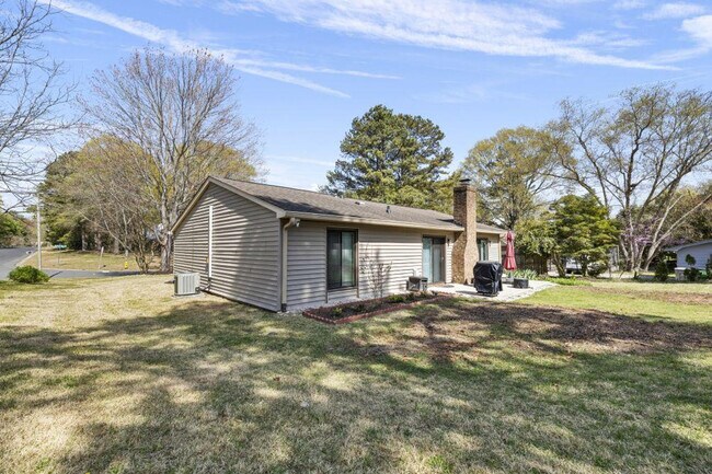 Building Photo - 7335 Quail Ridge Dr