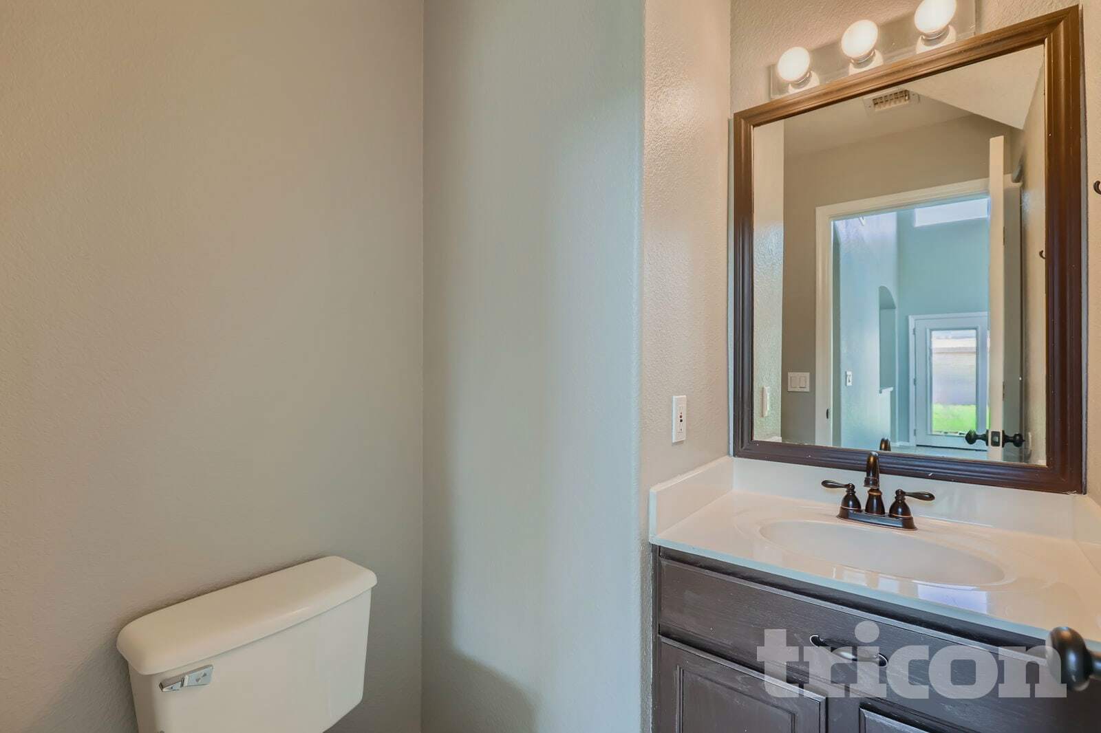 Building Photo - 14725 W Lamoille Dr