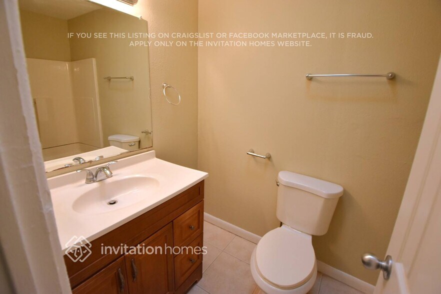 Building Photo - 1305 Viburnum Ln