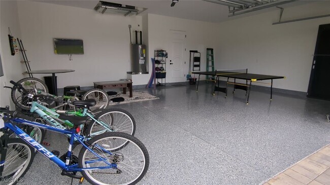 Building Photo - 308 SW 13th Ct