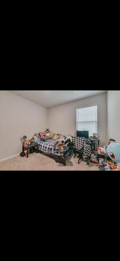 Building Photo - Cozy 4bedroom Home