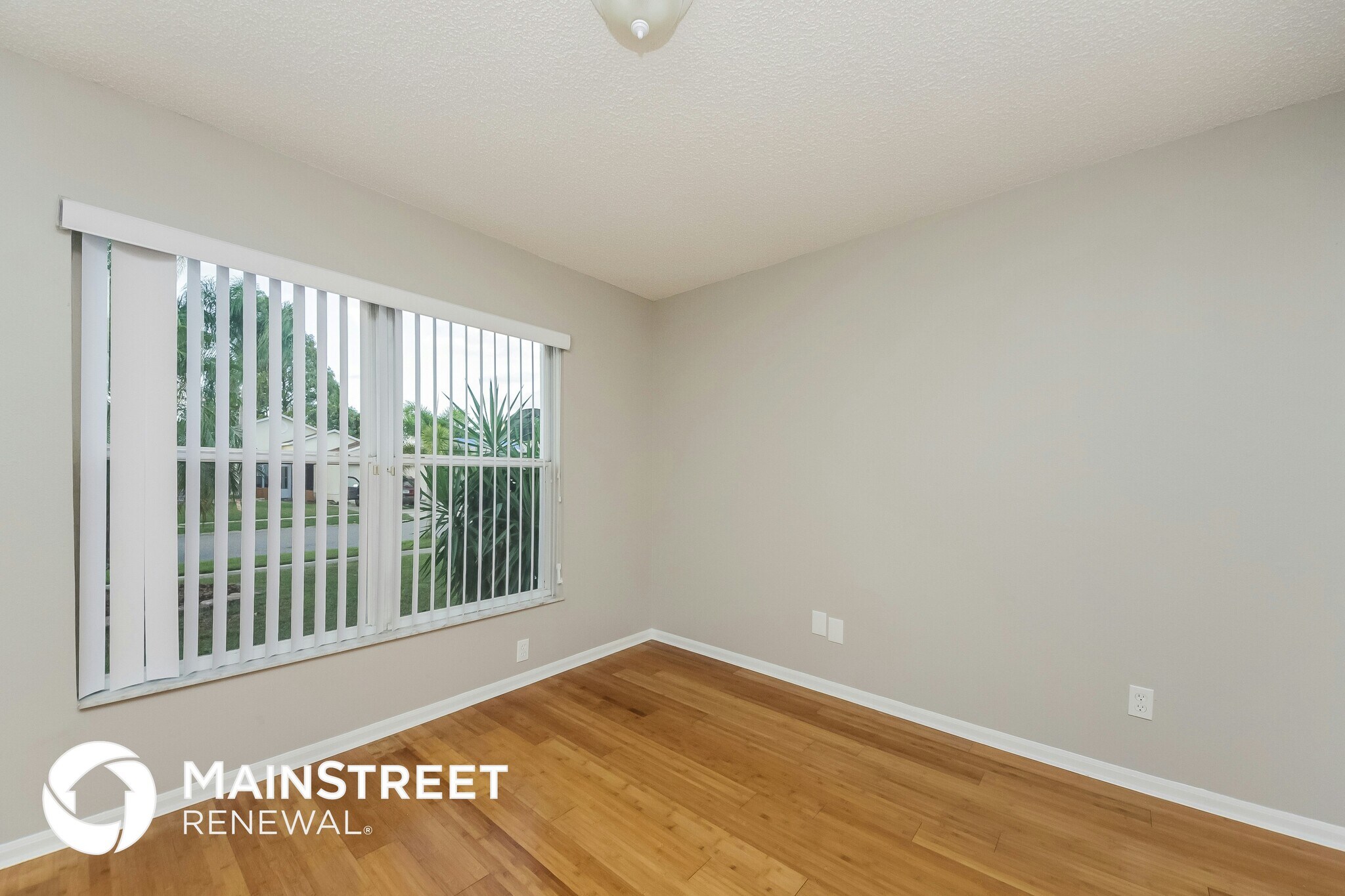 Building Photo - 2739 Woodruff Dr