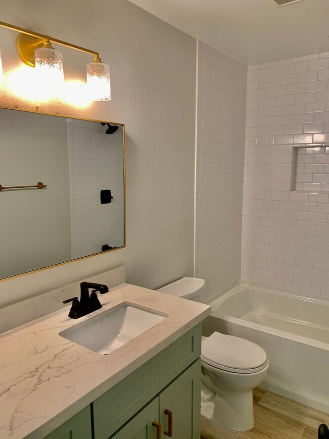 Building Photo - Newly Rebuilt 2 Story Home