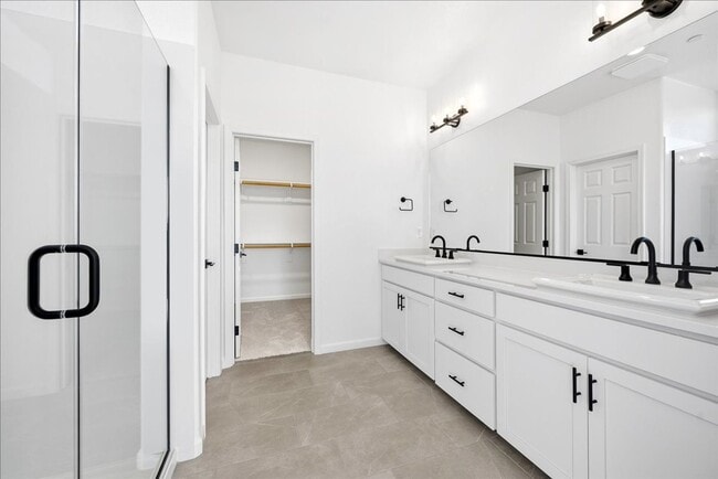 Building Photo - 4412 Canyon Coral Wy