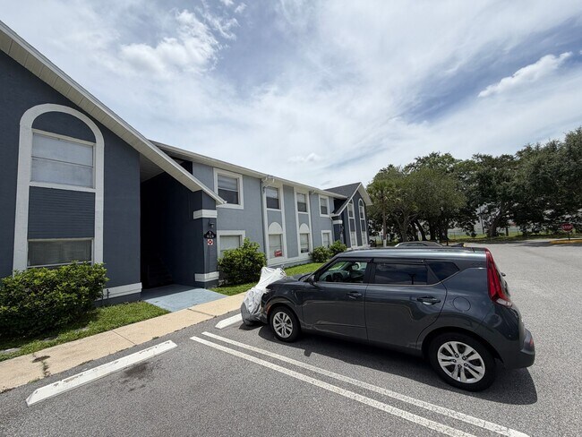 Building Photo - PRICE DROP! Orlando: 2BD/ 2BA - A Bright, Comfortable Home Designed for Everyday Living! WASHER &...