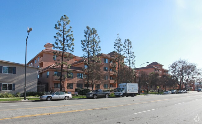 Building Photo - Olive Court Apartments