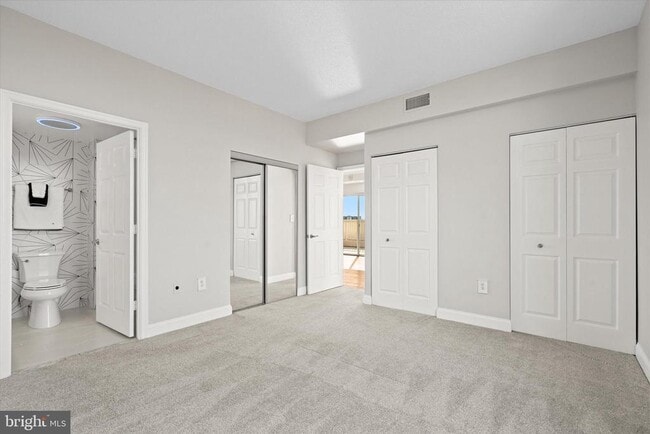 Building Photo - 3101 N Hampton Dr