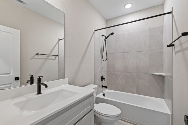 Building Photo - 231 Painters Ridge Ct