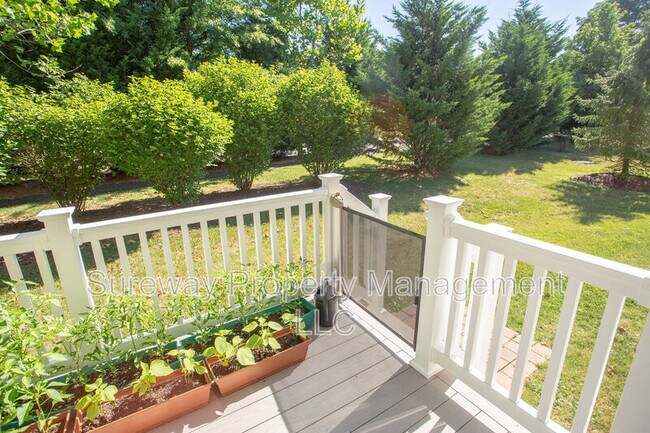 Building Photo - 6 Regency Ct
