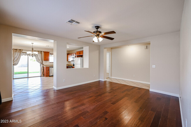 Building Photo - 10514 W Foothill Dr