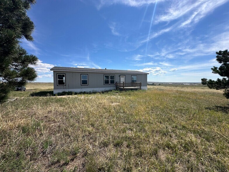 Building Photo - 13380 Log Rd