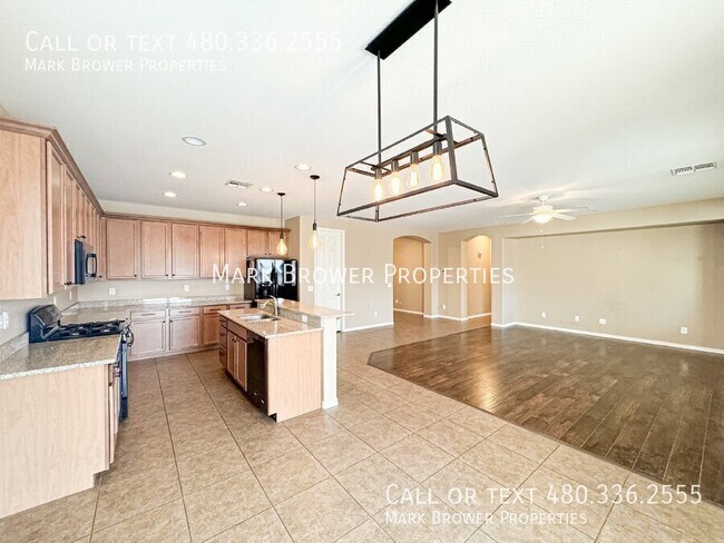 Building Photo - 1124 W Fir Tree Rd