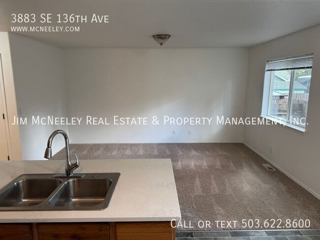 Building Photo - 3883 SE 136th Ave