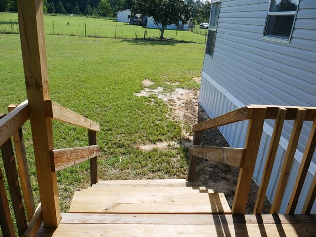 Building Photo - Adorable mobile home in Quitman