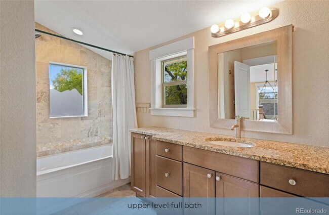 Building Photo - Spacious 3 bed/3.5 bath home in Arvada