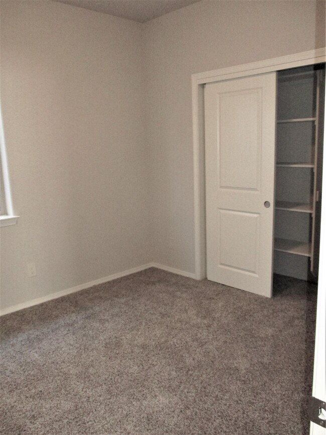 Building Photo - 8750 Sevano Cir NE