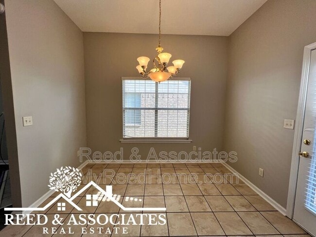 Building Photo - 4824 Pine Forrest Dr