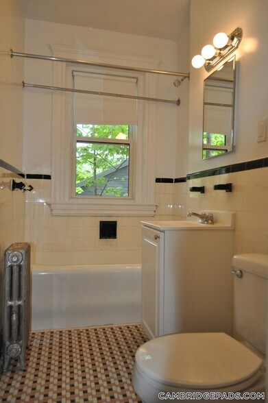 Building Photo - 19 Wendell St