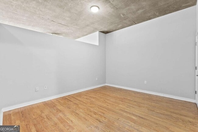 Building Photo - 400 W Peachtree St NW