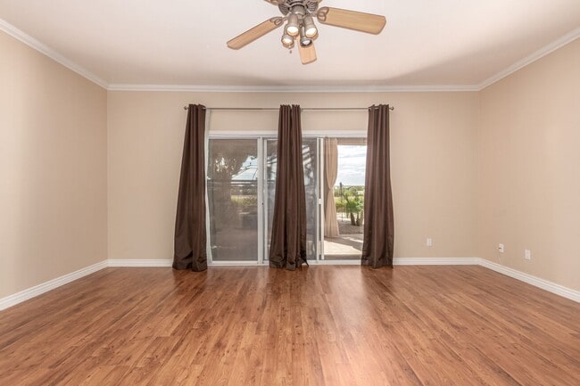 Building Photo - 4 Bedroom 2.5 Bath w/3 Car Garage in Superstition Springs****$1000 off first months rent if rente...