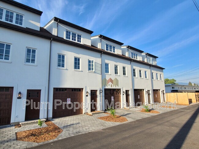 Building Photo - 2023 S Higgins Ave
