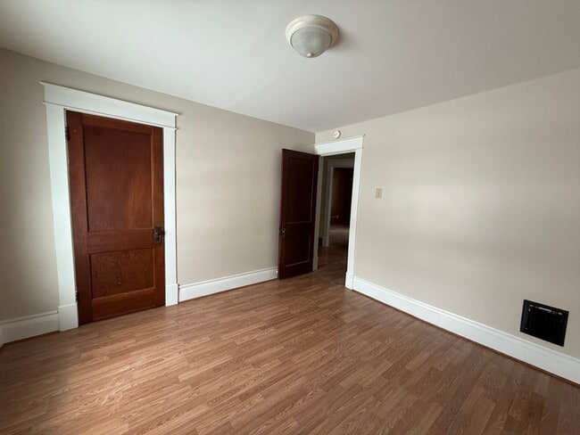 Building Photo - North Hill Area 4 Bedroom Home!! Tons of Charm!!