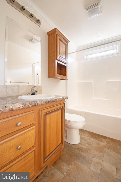 Building Photo - 121 Bluebell Dr