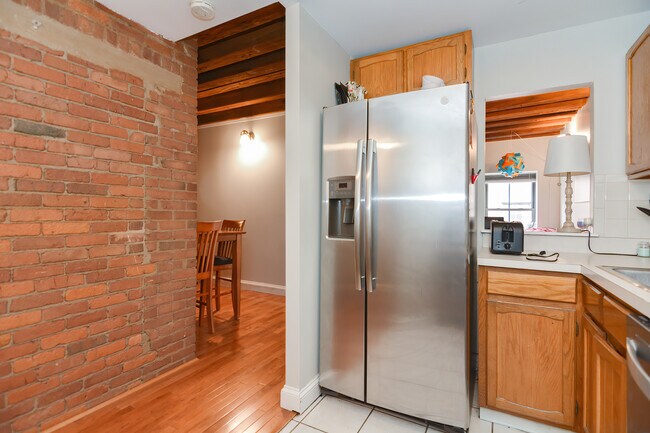 Building Photo - 99 Fulton St